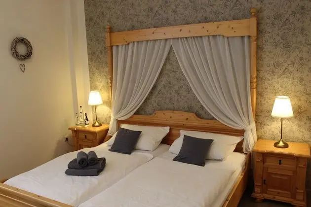 Tek Büyük Yataklı Oda