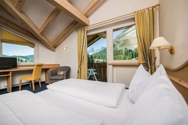 Superior Tek Büyük veya İki Ayrı Yataklı Oda