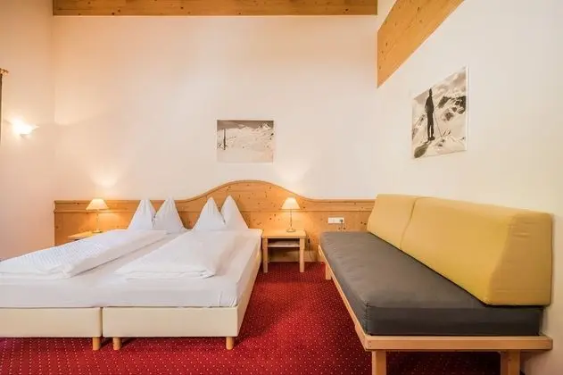 Superior Tek Büyük veya İki Ayrı Yataklı Oda