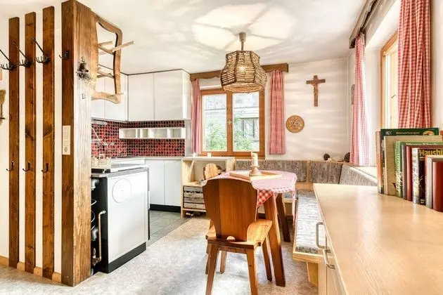 House (incl. Cleaning Fee, City Tax & Laundry Package)