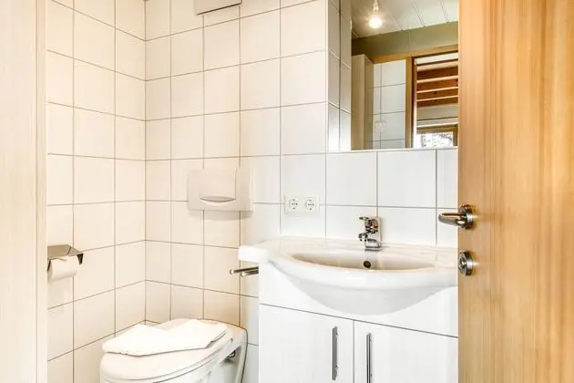 House (incl. Cleaning Fee, City Tax & Laundry Package)