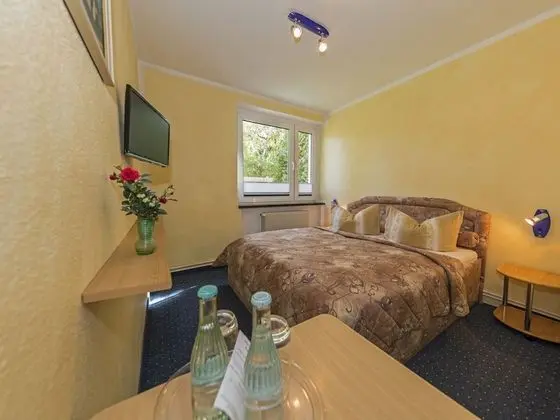 Basic Tek Büyük Yataklı Oda, 1 Büyük (Queen) Boy Yatak