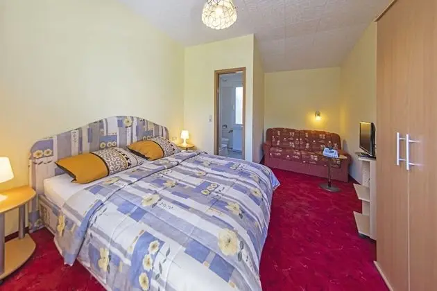 Basic Tek Büyük Yataklı Oda, 1 Büyük (Queen) Boy Yatak