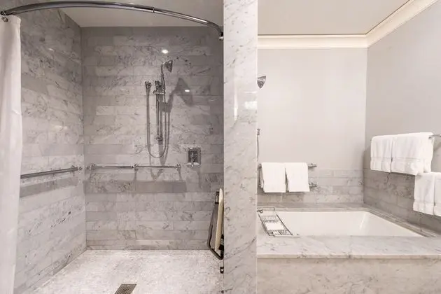 Oda, 1 En Büyük (King) Boy Yatak, Engellilere Uygun, Teras (Roll-In Shower)