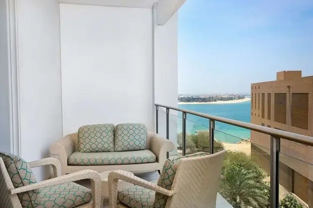 KING SUPERIOR ROOM