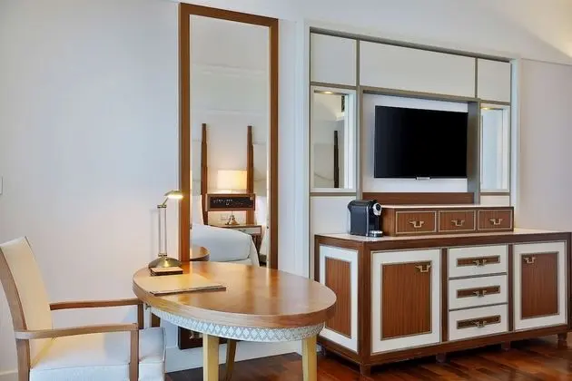 Skyline Sea View Two Queen Deluxe Room
