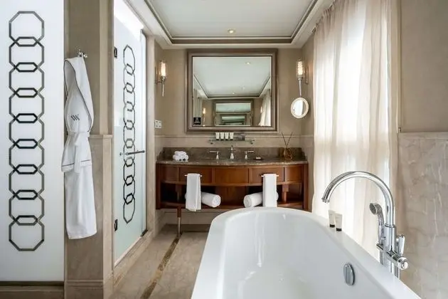 Deluxe Oda, 1 En Büyük (King) Boy Yatak (Grand)