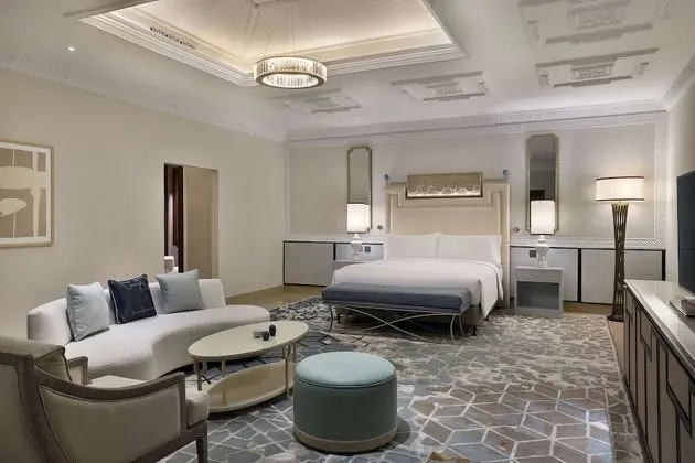 One Bedroom Ocean View Suite