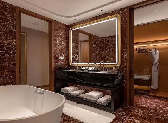 Deluxe Oda, 2 Büyük (Queen) Boy Yatak (High Floor)