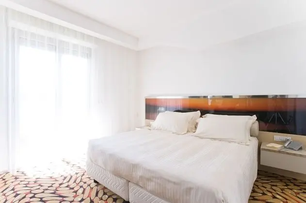Comfort Tek Büyük veya İki Ayrı Yataklı Oda