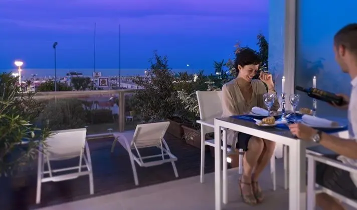 Deluxe Süit, Teras, Deniz Manzaralı
