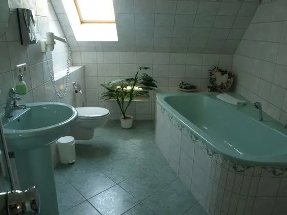 Honeymoon Tek Büyük Yataklı Oda, Küvet