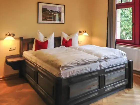 Tek Büyük Yataklı Oda