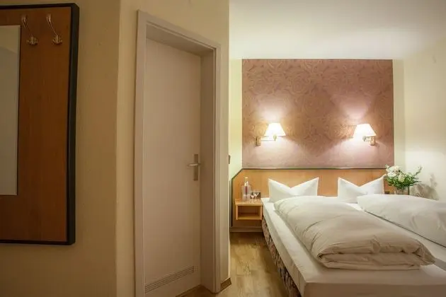 Basic Tek Büyük Yataklı Oda