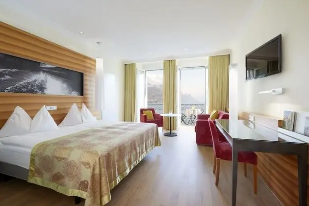 Executive Twin Room, Balcony, Lake View with balcony