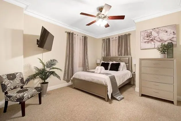 Ev (4 Bedrooms)