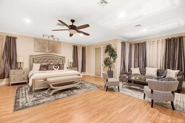 Ev (4 Bedrooms)