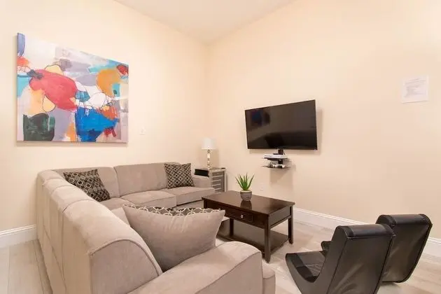 Ev (4 Bedrooms)