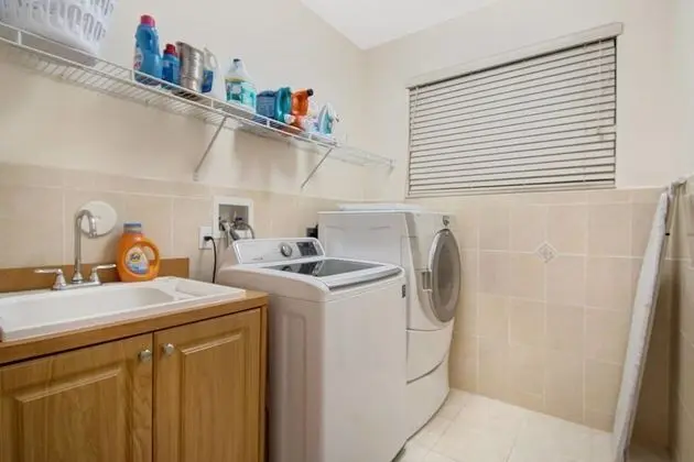 Ev (4 Bedrooms)