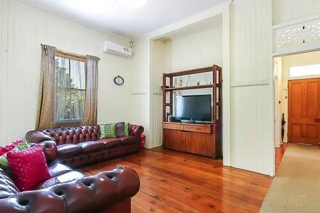 Ev (3 Bedrooms)