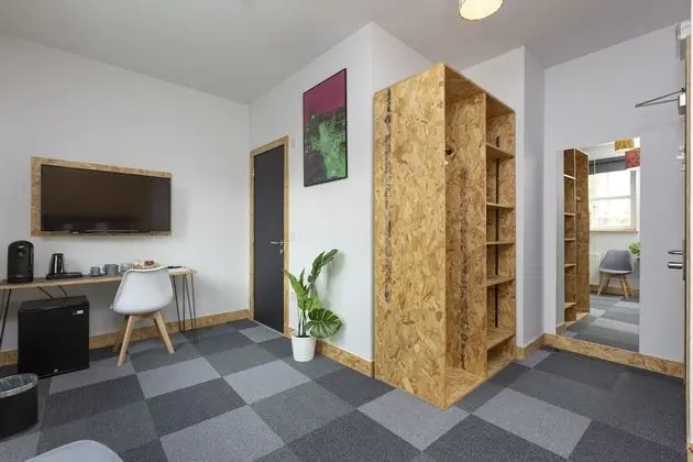 Tek Büyük veya İki Ayrı Yataklı Oda, Banyolu/Duşlu