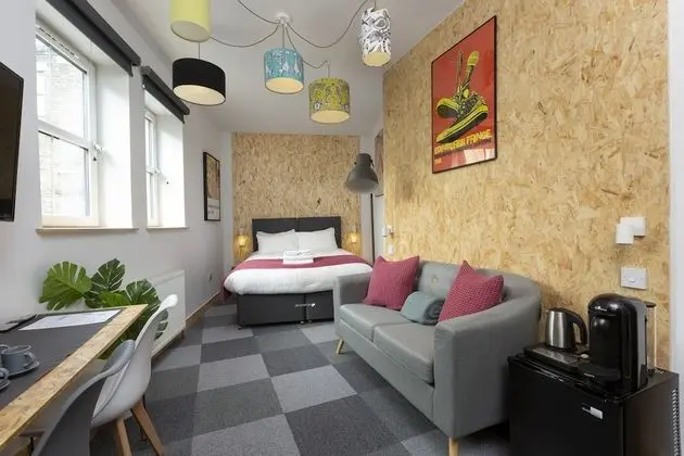 Tek Büyük veya İki Ayrı Yataklı Oda, Banyolu/Duşlu