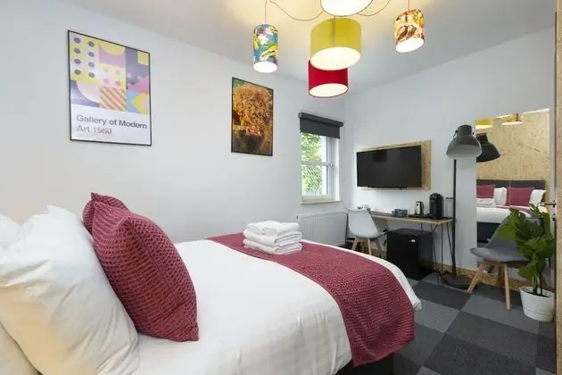 Tek Büyük Yataklı Oda, Banyolu/Duşlu