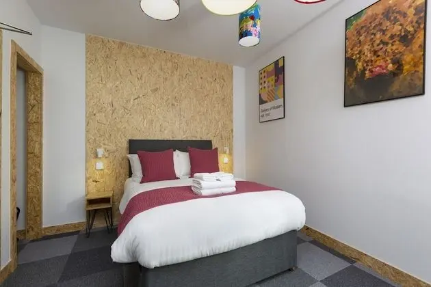 Tek Büyük Yataklı Oda, Banyolu/Duşlu