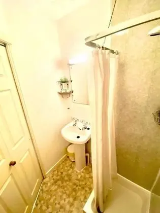 Tek Kişilik Oda (Room 1)