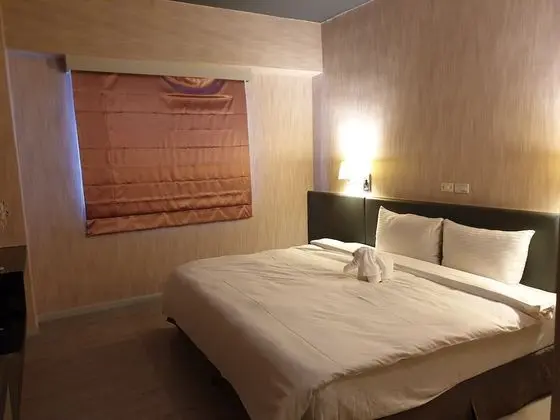 Business Tek Büyük Yataklı Oda