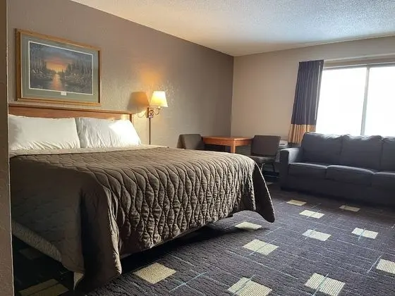 1 King Bed, Executive Suite, NO PETS, Non-Smoking