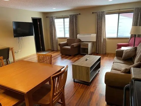2 Queen Bed, 1 Queen Sofa, Apartment, Full Kitchen, NO PETS, Non-Smoking