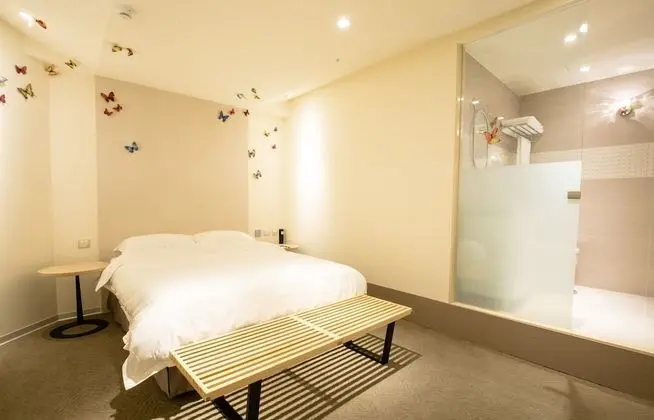 Comfort Tek Büyük Yataklı Oda (Elegant)