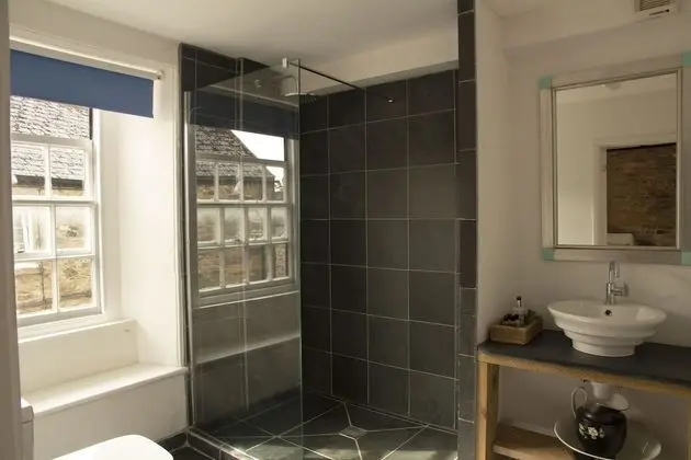 Tek Büyük Yataklı Oda, Banyolu/Duşlu (Large Family Room)