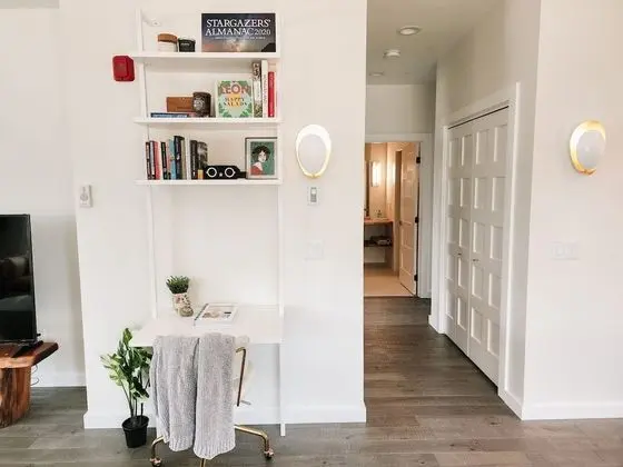 Light & Airy Mountain Town Apartment