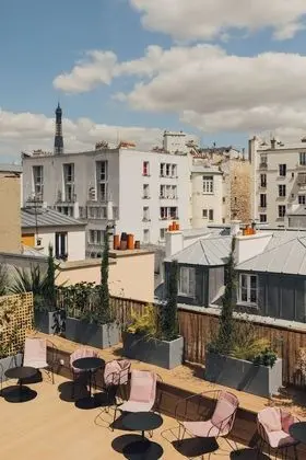 Junior Süit (Eiffel view)