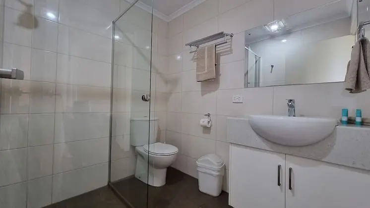 Family Kulübe, 2 Yatak Odası, Plaj Manzaralı, Okyanusa Sıfır (4 Berth Beachfront)