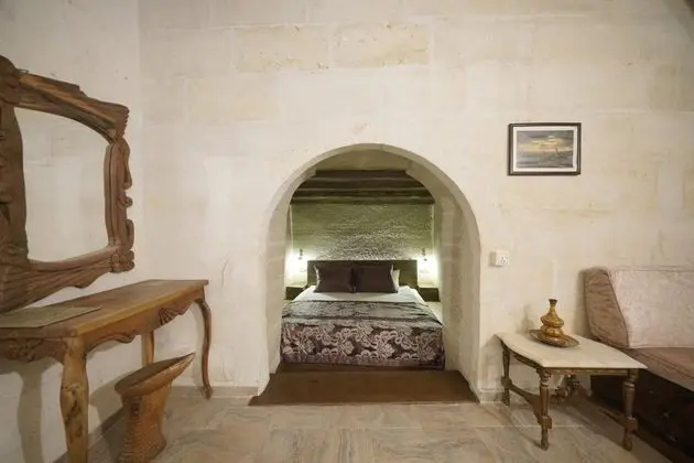Deluxe Suite , Bahçe Manzaralı, Jakuzili (2 Kişilik)