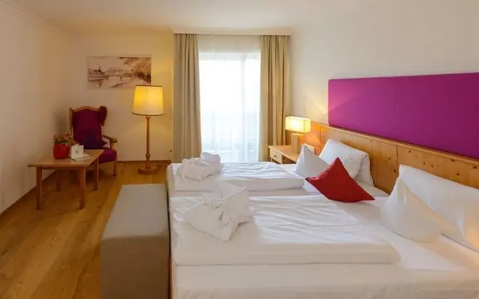 Classic Tek Büyük Yataklı Oda, Balkon, Bahçe Manzaralı