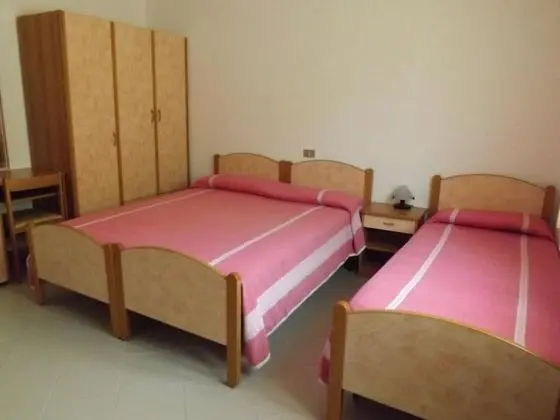 Basic Tek Büyük Yataklı Oda