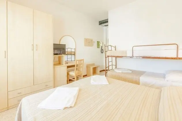 Standard Üç Kişilik Oda