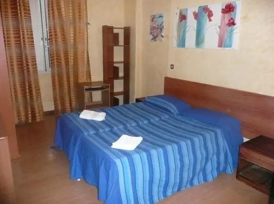 Ortak Ranzalı Oda, Sadece kadınlar için