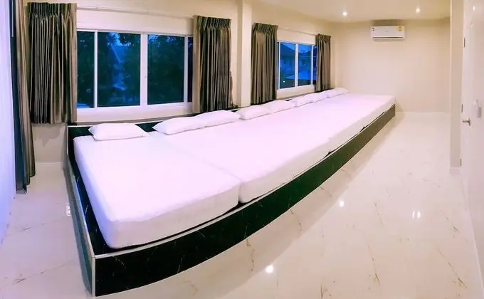 4 Bedrooms with Private Pool Vila