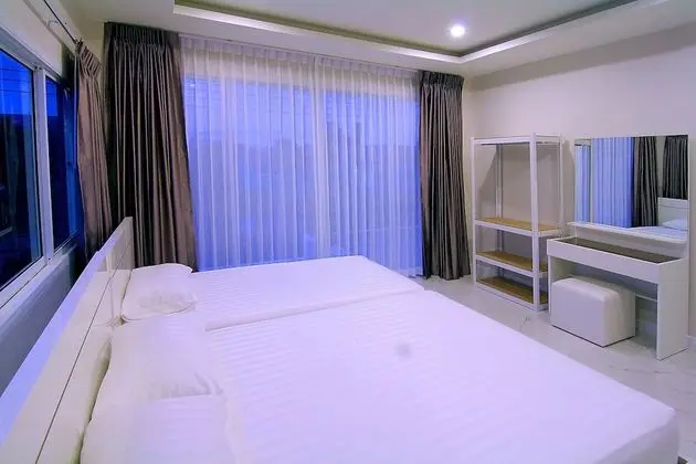 4 Bedrooms with Private Pool Vila