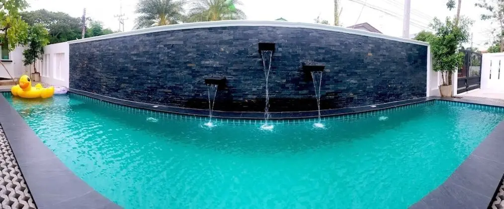 4 Bedrooms with Private Pool Vila