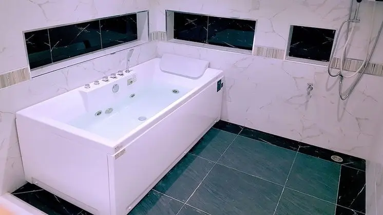 4 Bedrooms with Private Pool Vila