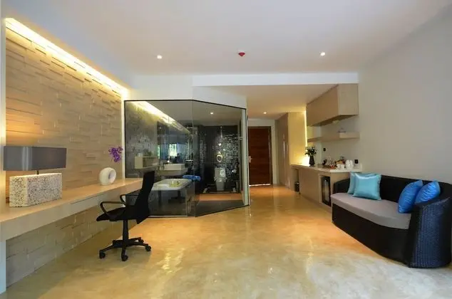 Pool View Suite