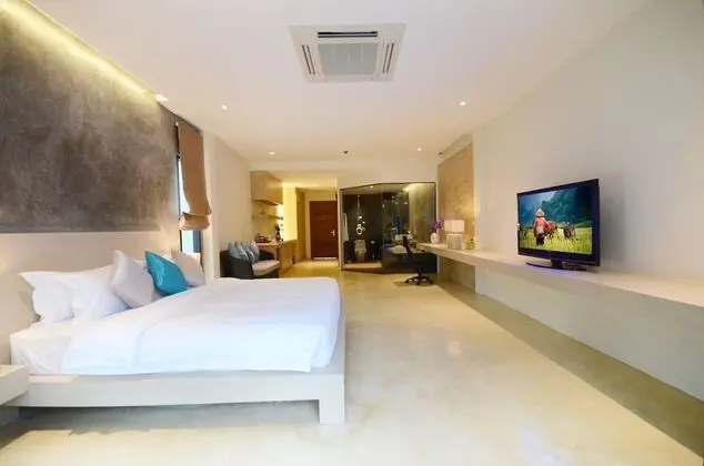 Pool View Suite