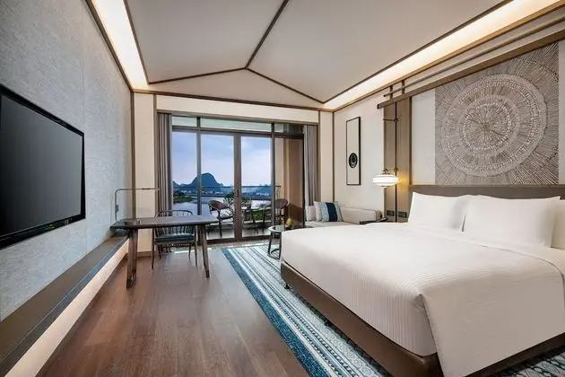 Deluxe Tek Büyük Yataklı Oda, Göl Manzaralı