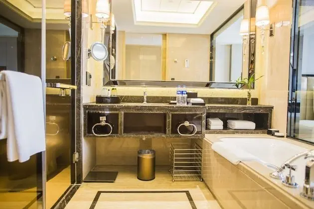 Deluxe Oda, 1 En Büyük (King) Boy Yatak